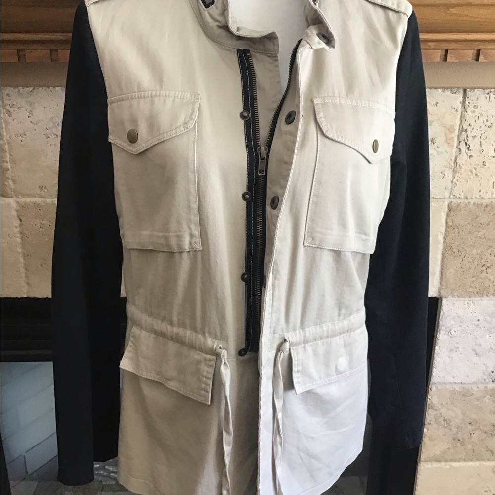 Women’s Spring/fall jacket! - Picture 4 of 5
